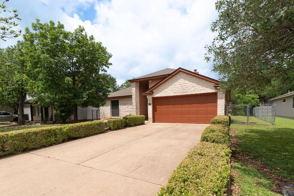 1902 Hollow Tree Blvd, Round Rock, TX 78681