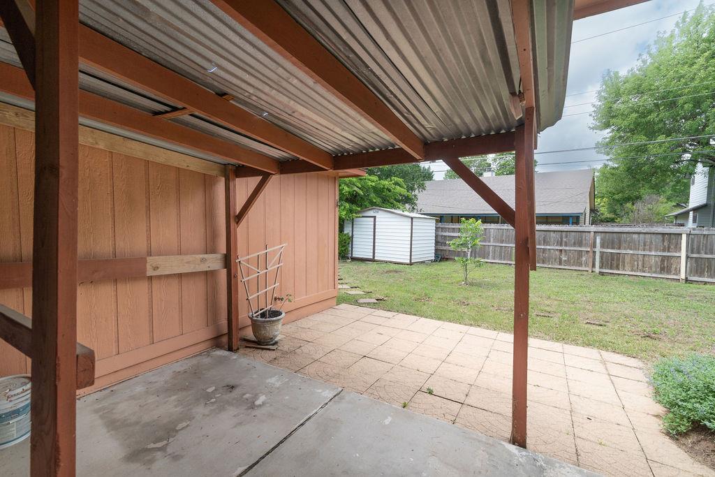 1902 Hollow Tree Blvd, Round Rock, TX 78681