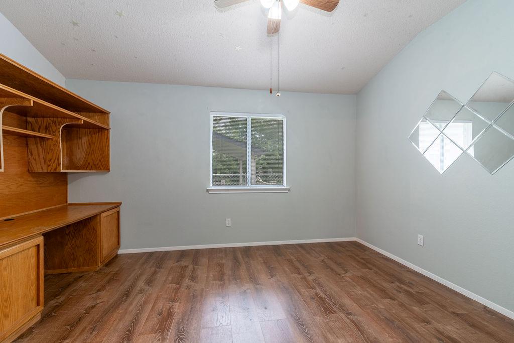 1902 Hollow Tree Blvd, Round Rock, TX 78681