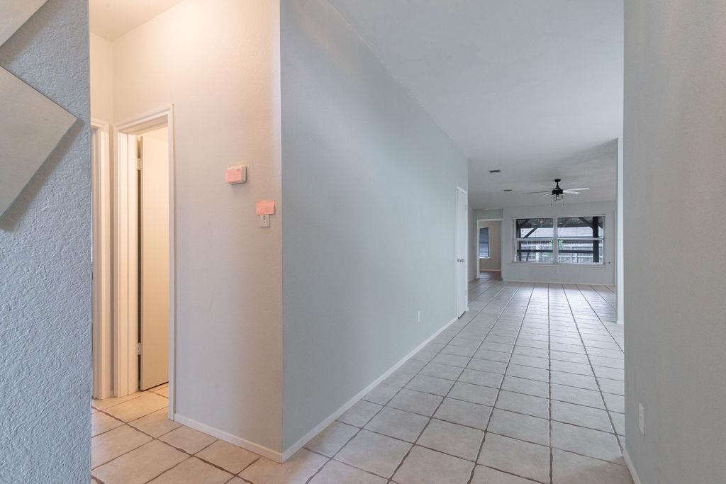 1902 Hollow Tree Blvd, Round Rock, TX 78681