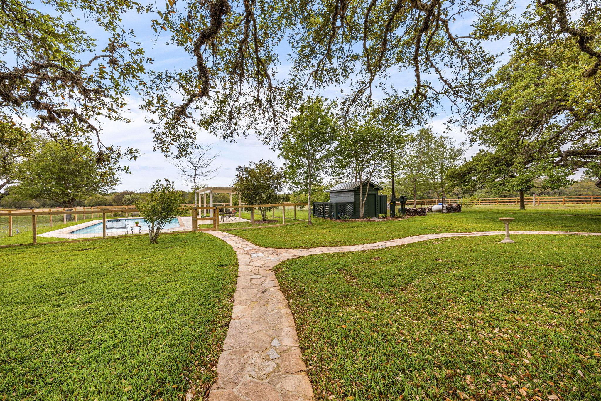 12900 Newberg Rd, Cat Spring, TX 78933