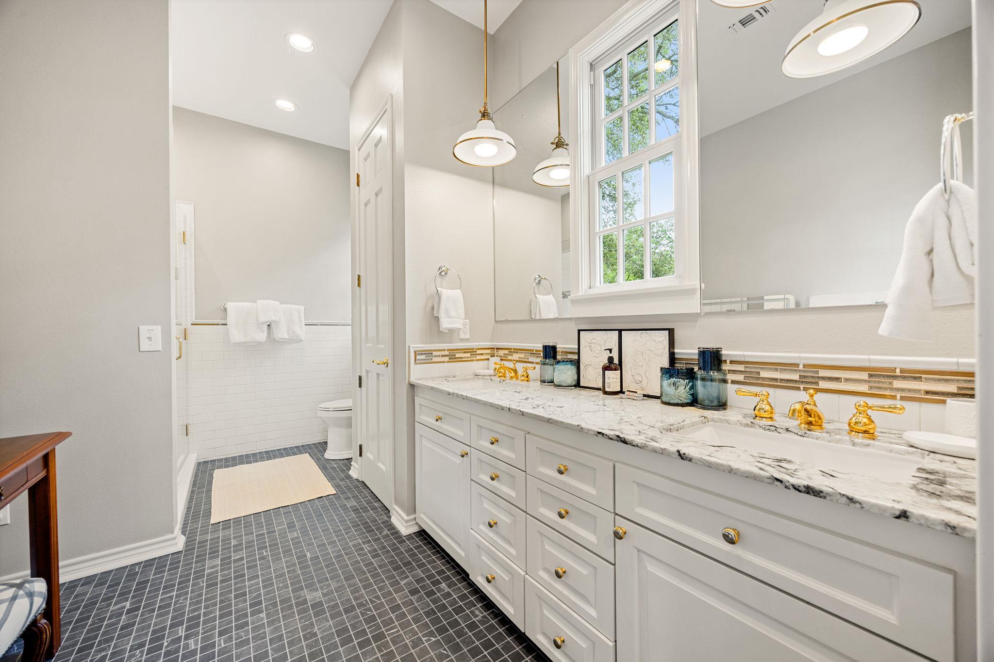 12900 Newberg Rd, Cat Spring, TX 78933