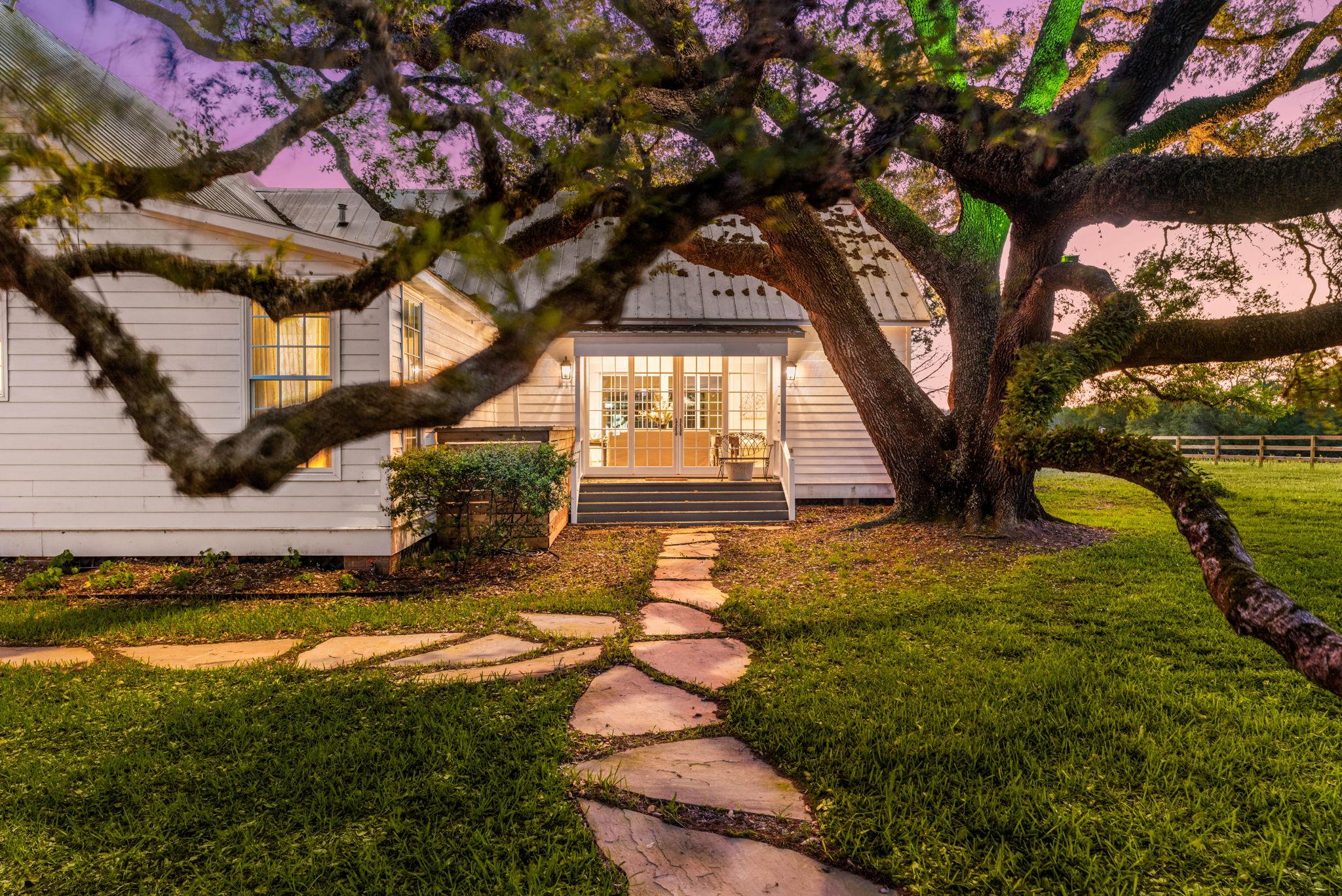 12900 Newberg Rd, Cat Spring, TX 78933