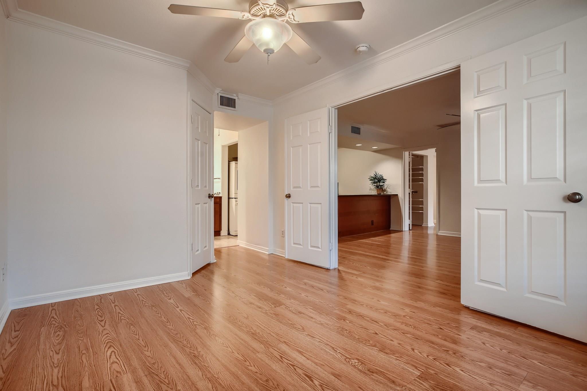 7685 Northcross Dr # 323, Austin, TX 78757