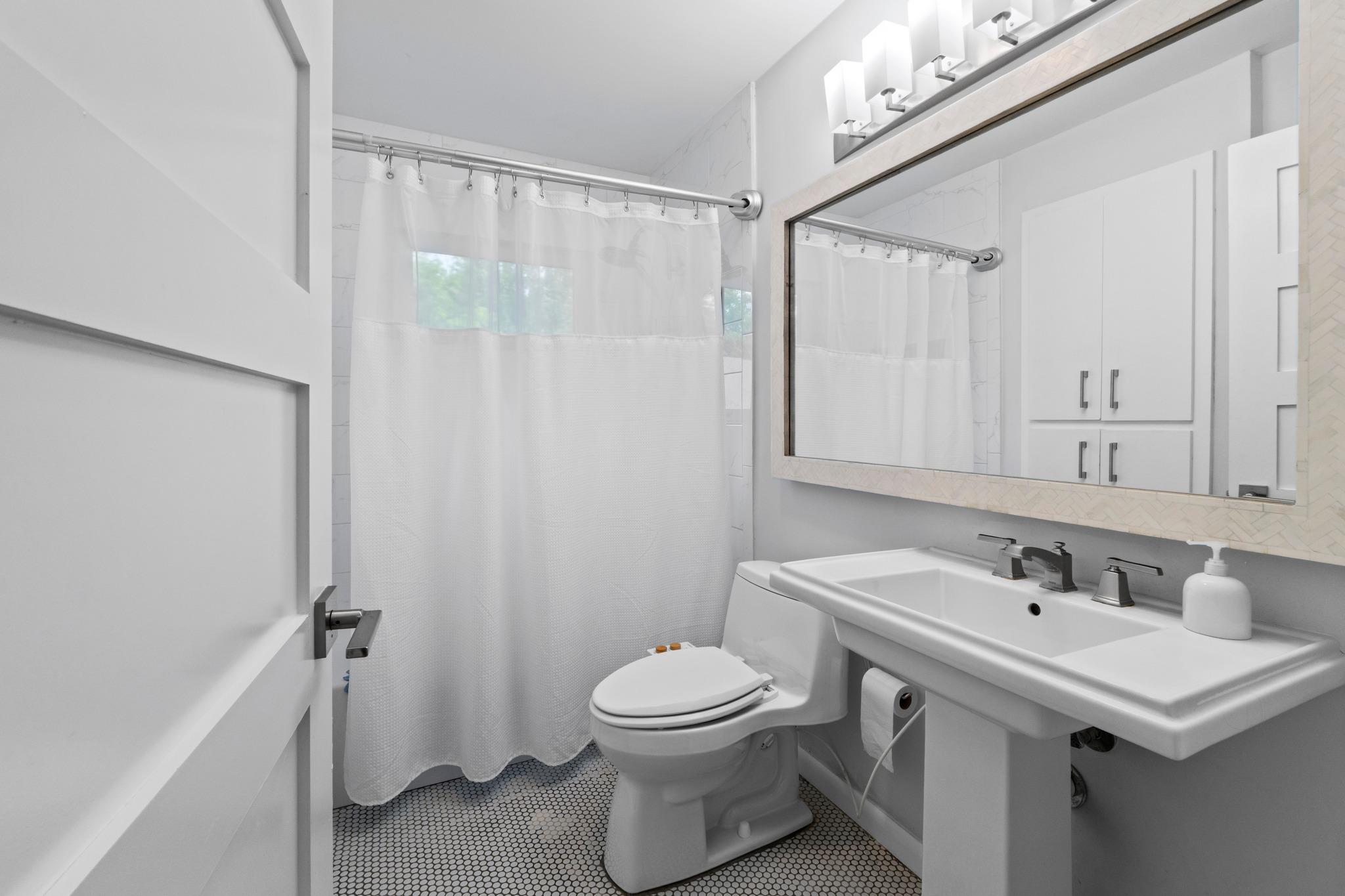 1301 Ridgemont Dr, Austin, TX 78723