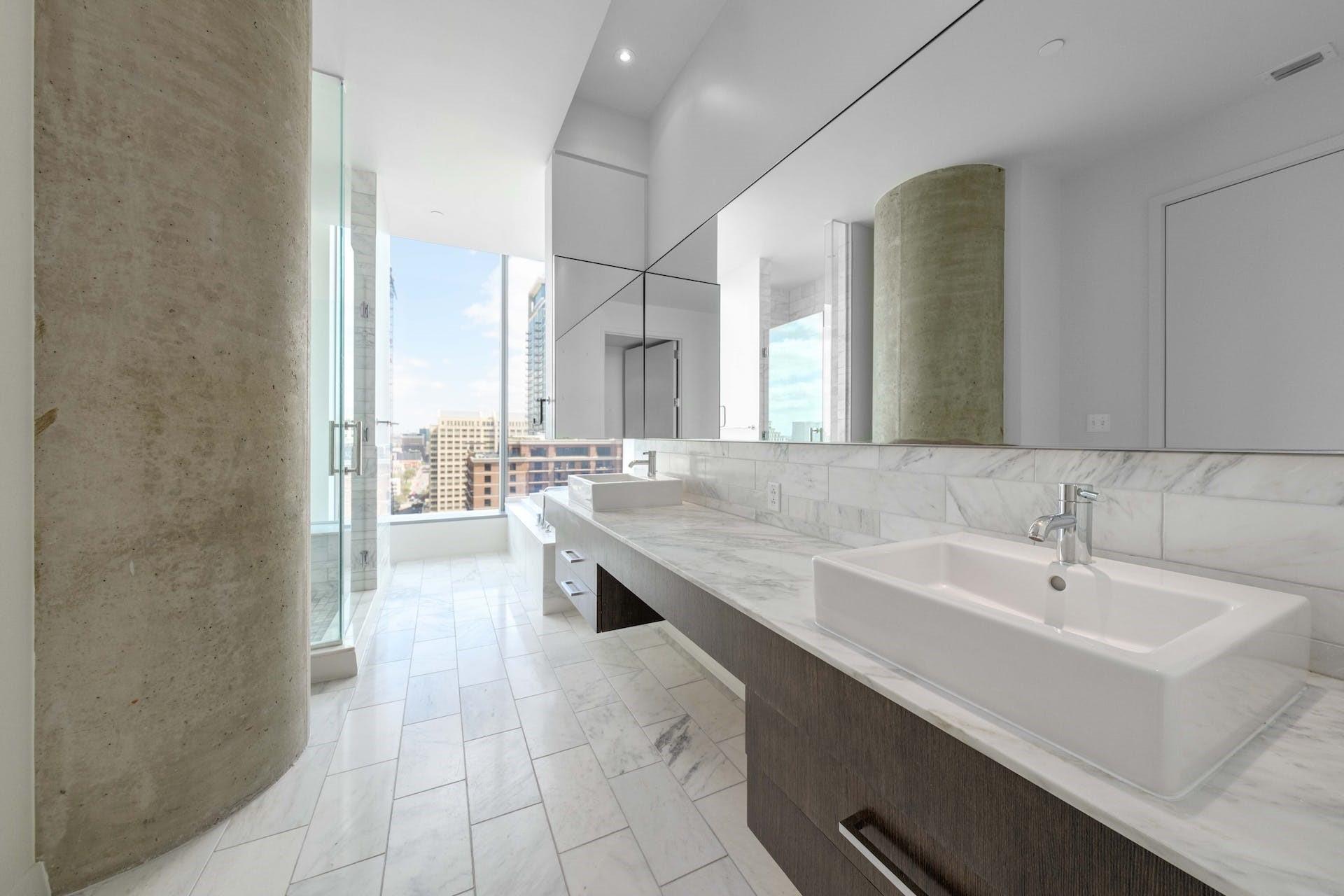 210 Lavaca St # 2608, Austin, TX 78701