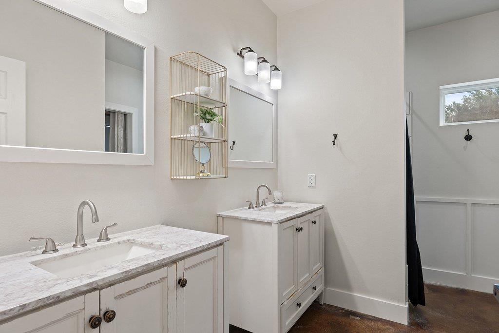 3657 Ranch Road 3232, Johnson City, TX 78636