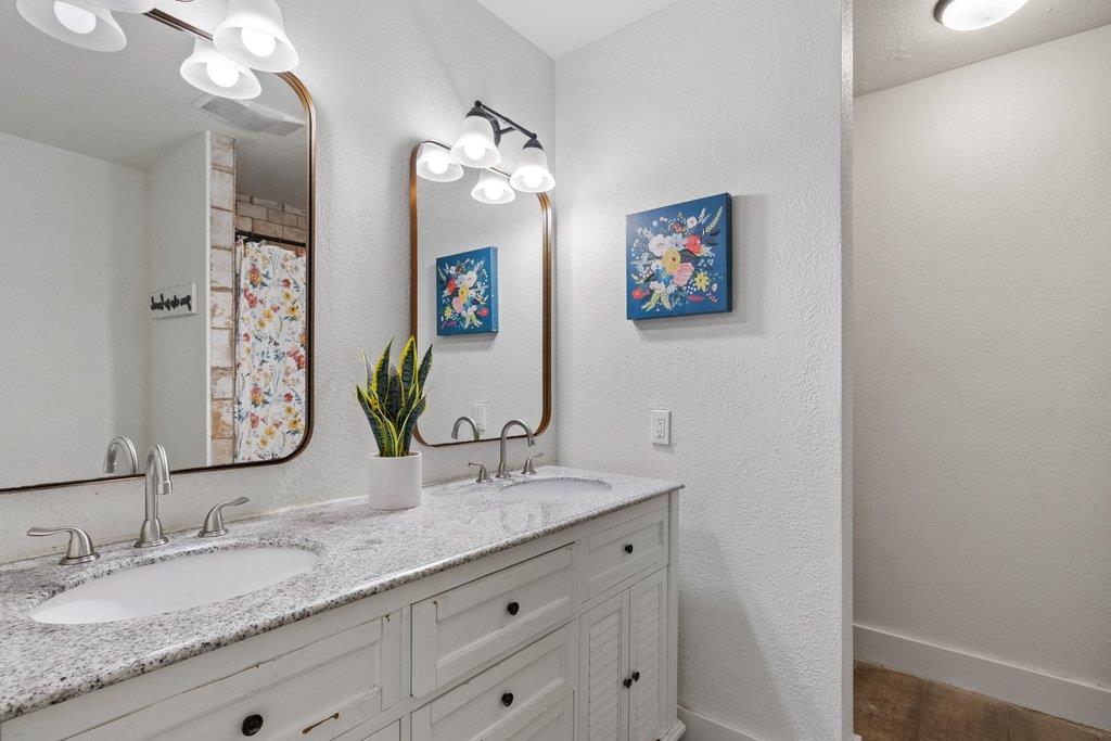 3657 Ranch Road 3232, Johnson City, TX 78636