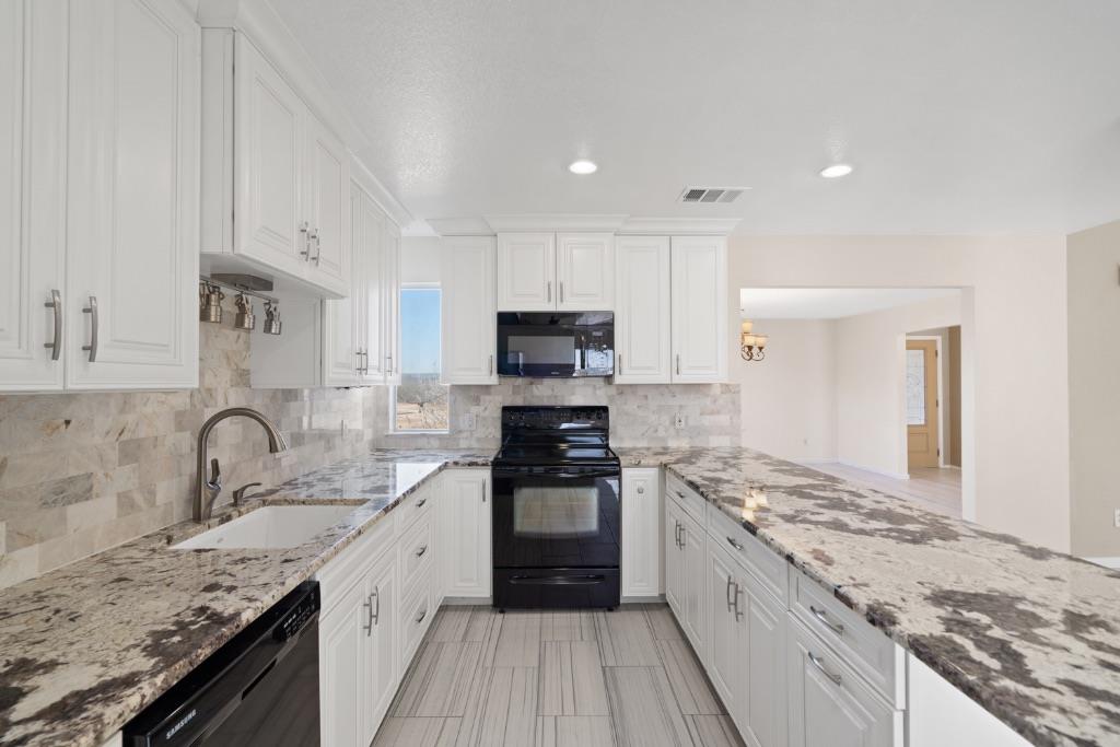 2301 Red Bird Cv, Lago Vista, TX 78645