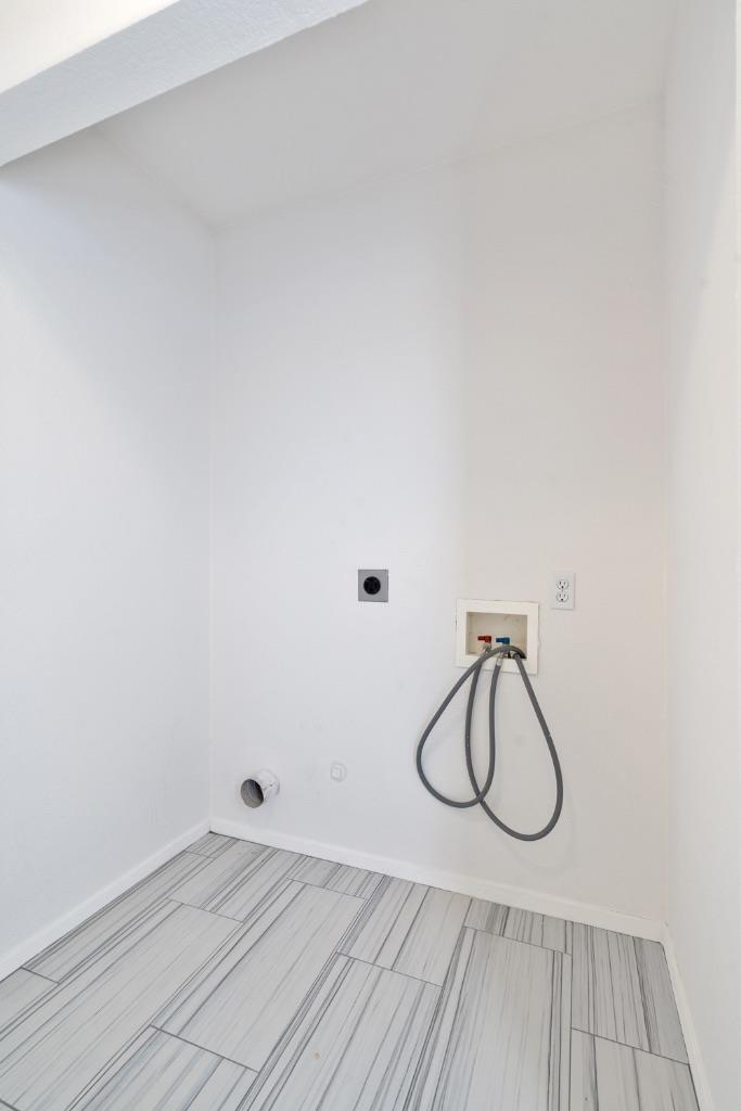 2301 Red Bird Cv, Lago Vista, TX 78645