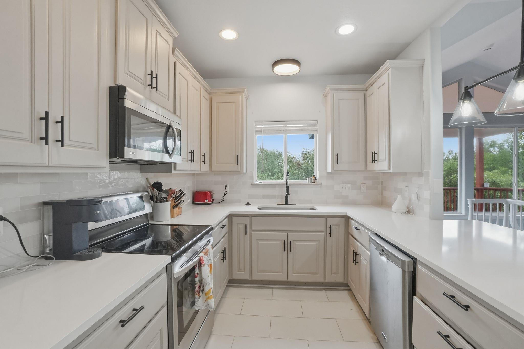 15109 S Flamingo Dr S, Austin, TX 78734