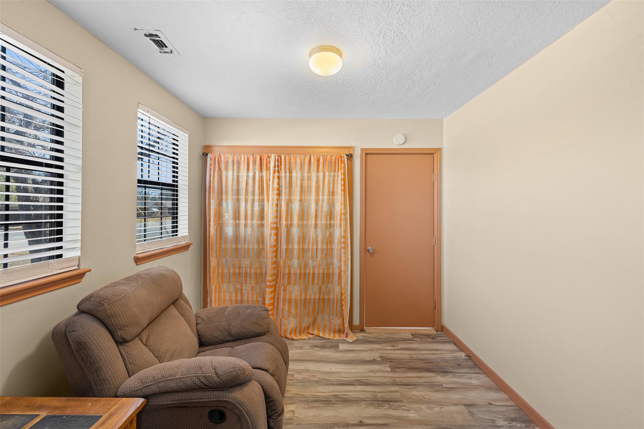 1479 E Hempstead St, Giddings, TX 78942