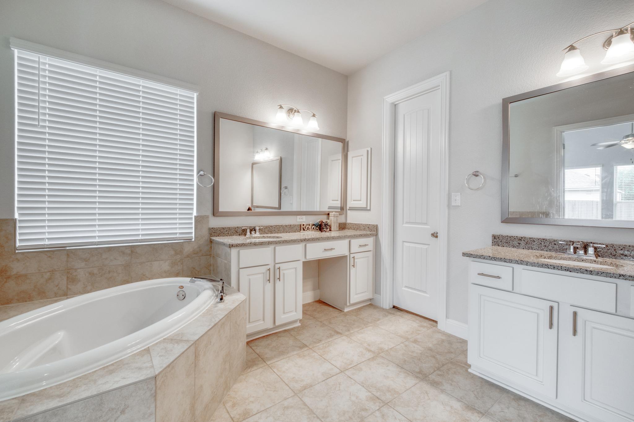 18012 Leccion Dr, Pflugerville, TX 78660