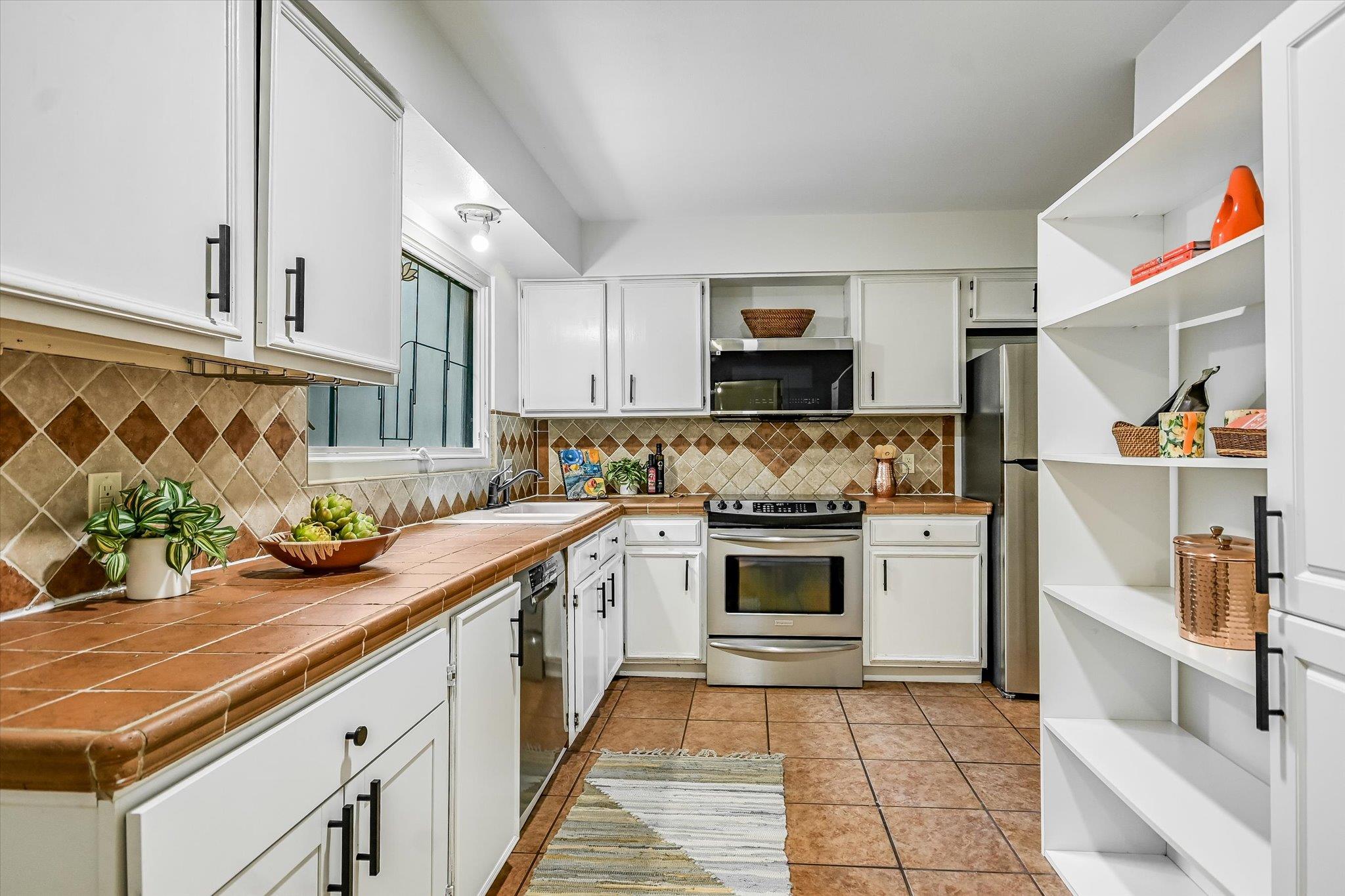 1716 Timberwood Dr, Austin, TX 78741