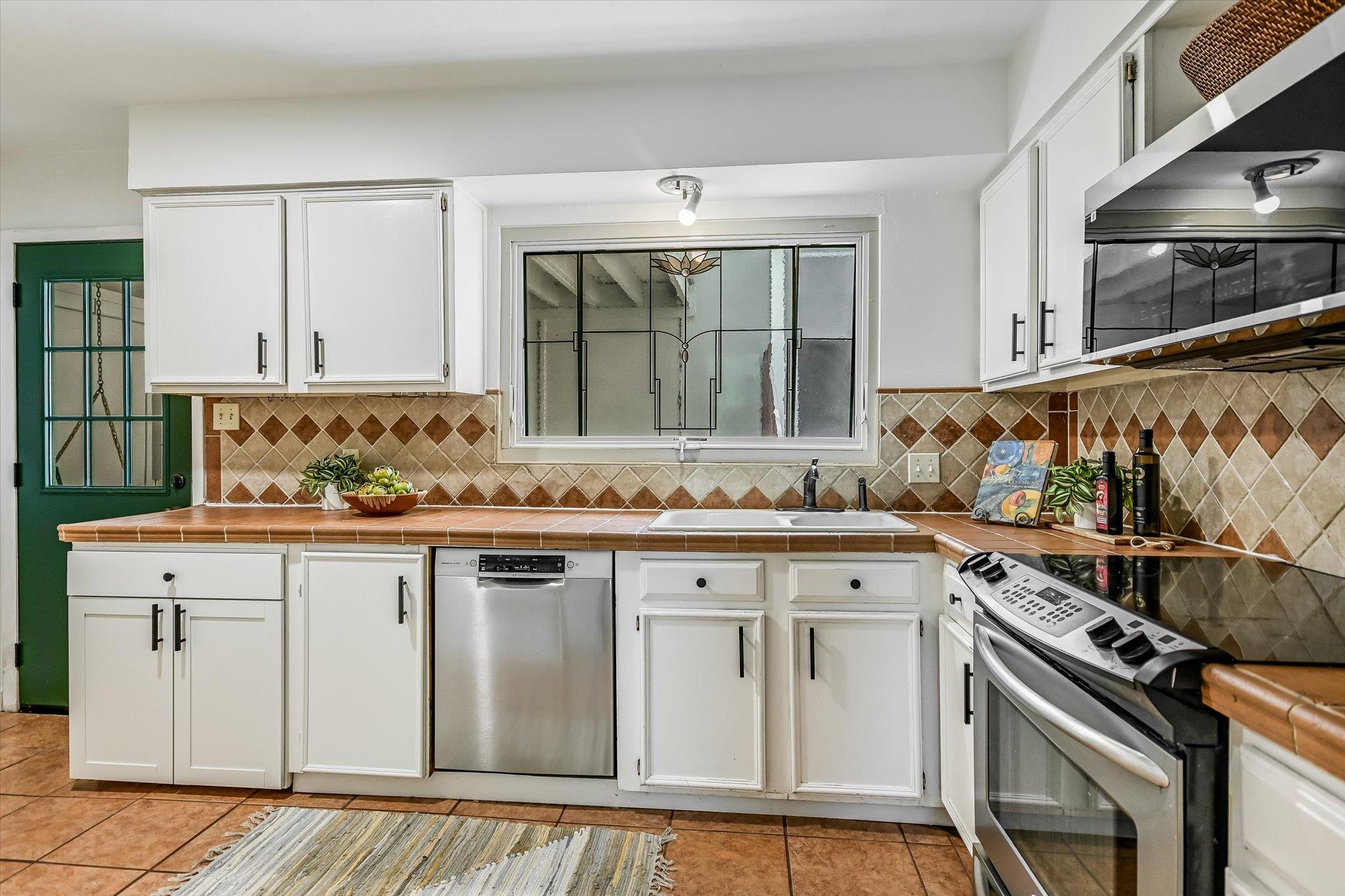 1716 Timberwood Dr, Austin, TX 78741