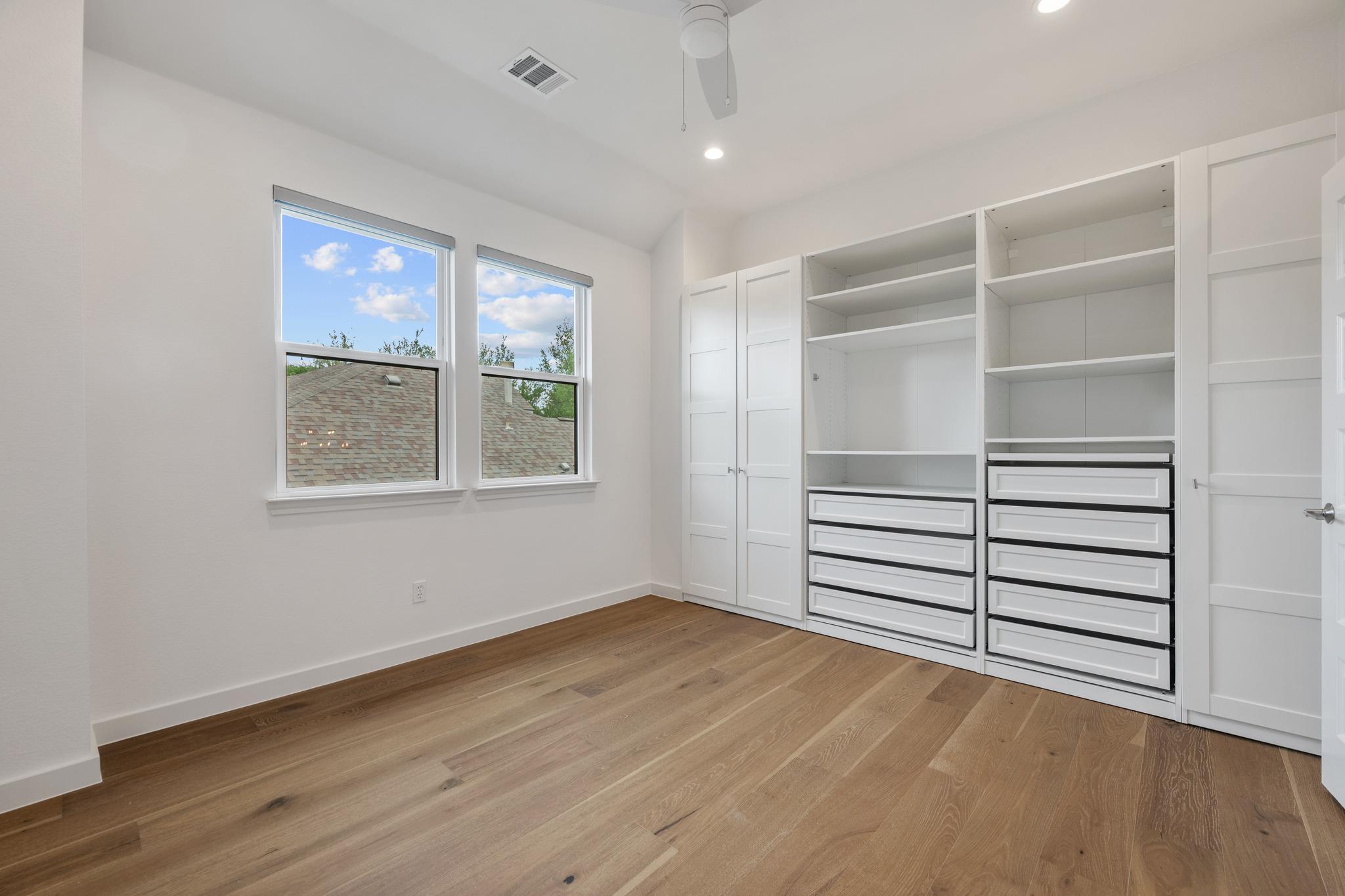 5740 Republic Of Texas Blvd, Austin, TX 78735