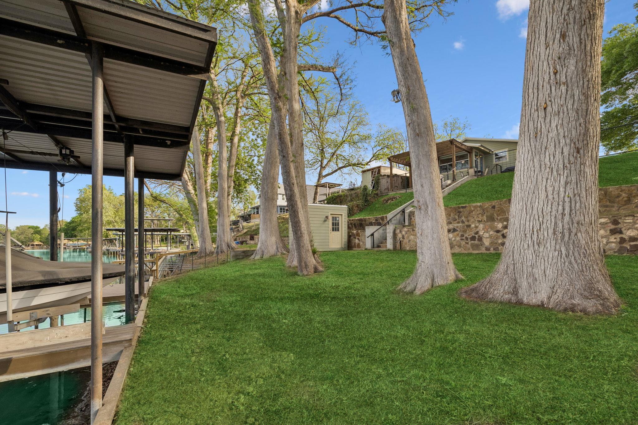 230 Lee St, Seguin, TX 78155