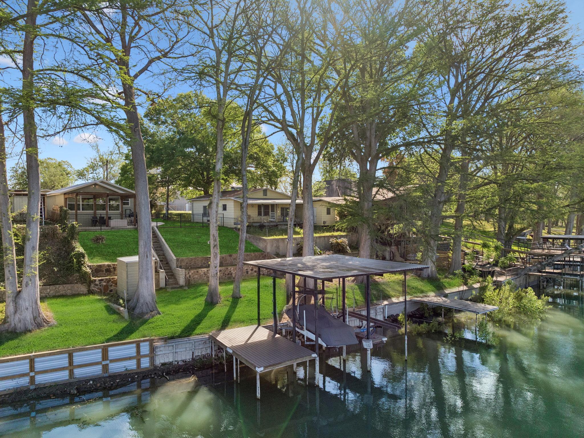 230 Lee St, Seguin, TX 78155