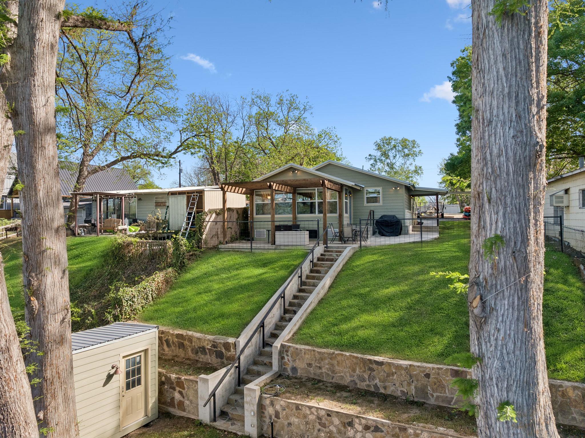 230 Lee St, Seguin, TX 78155