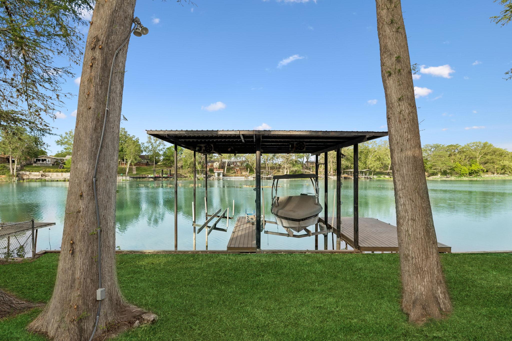 230 Lee St, Seguin, TX 78155