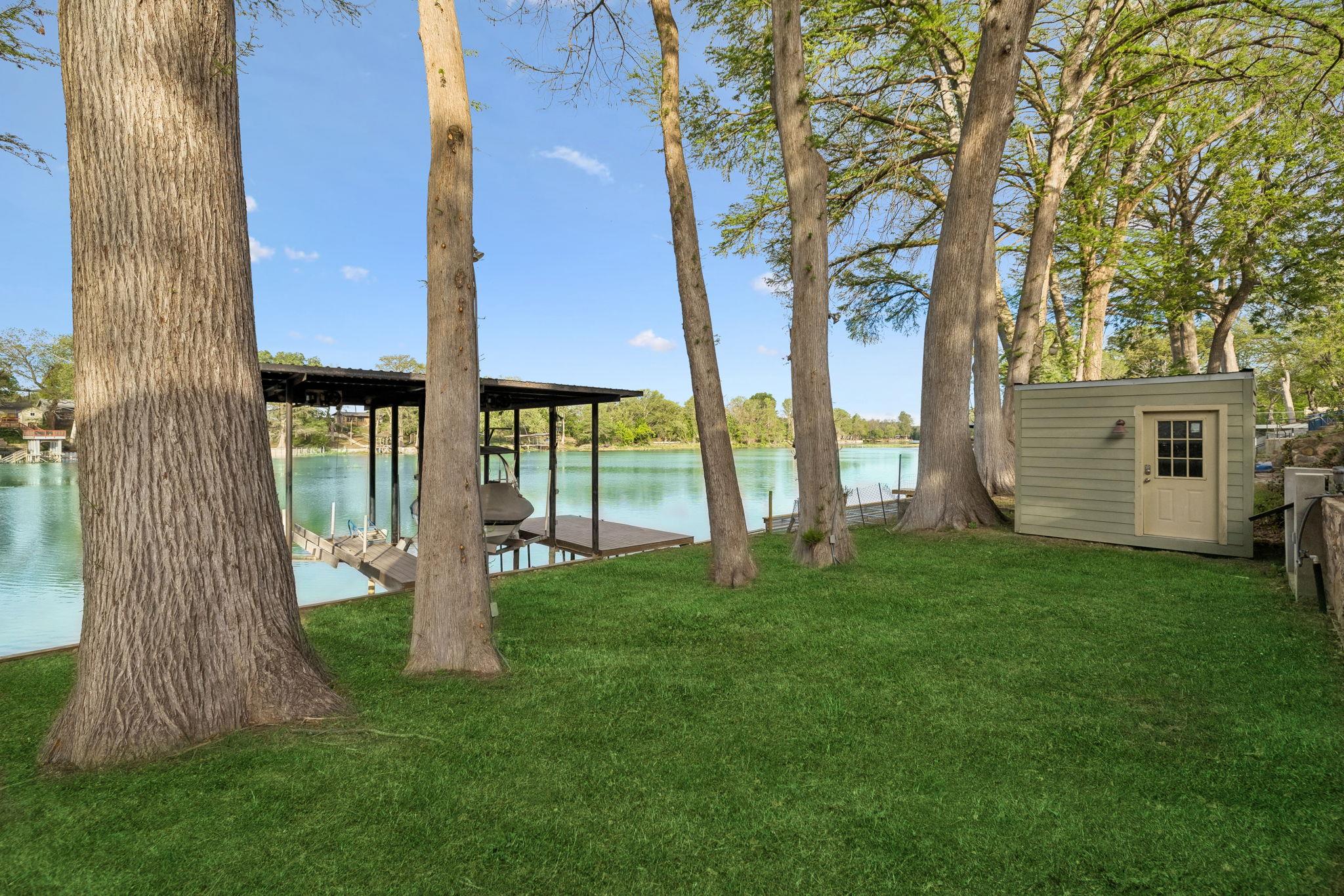 230 Lee St, Seguin, TX 78155