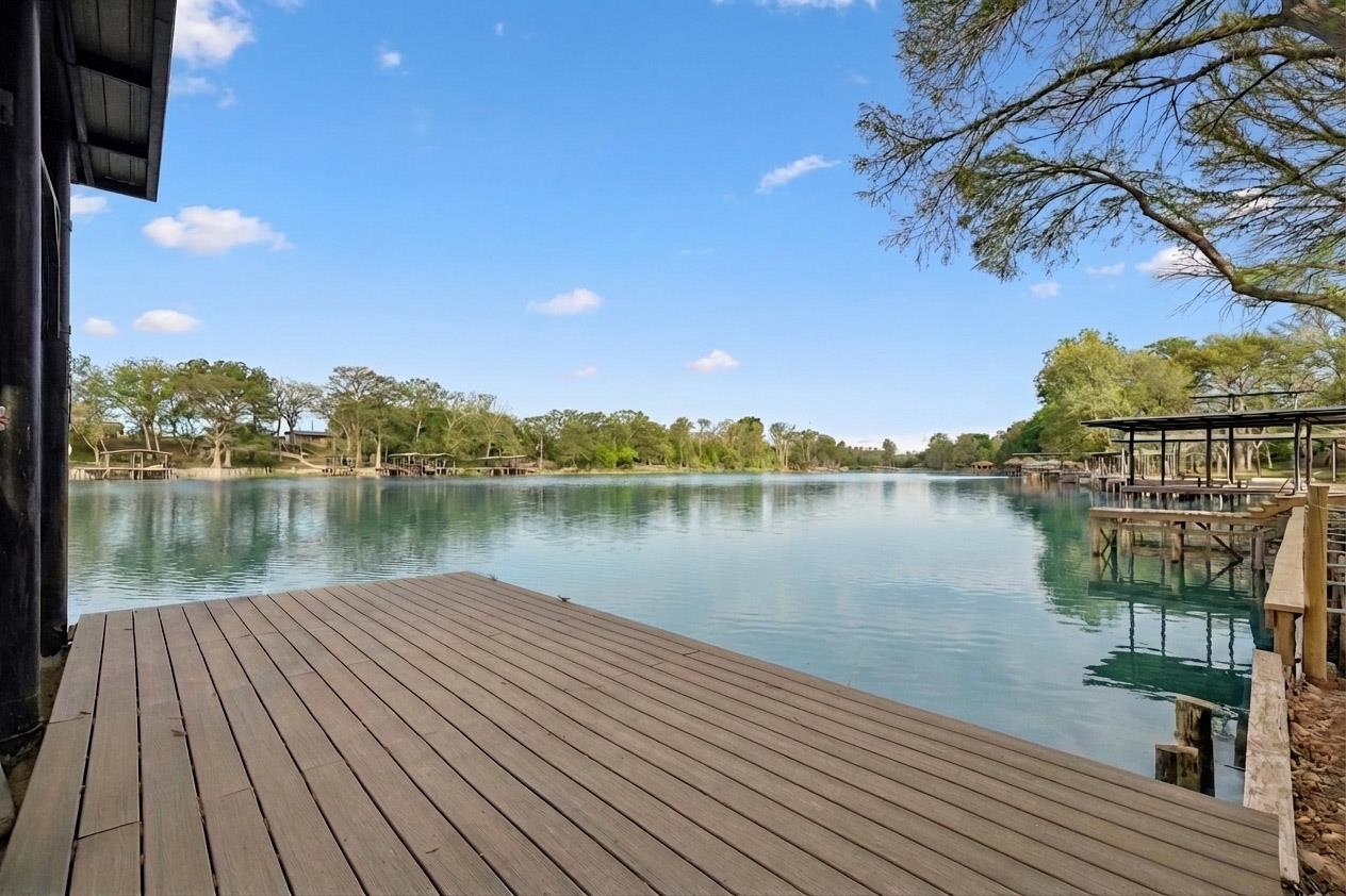 230 Lee St, Seguin, TX 78155