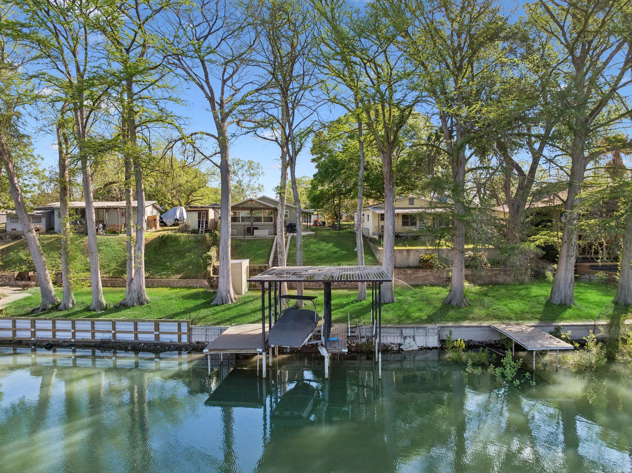 230 Lee St, Seguin, TX 78155