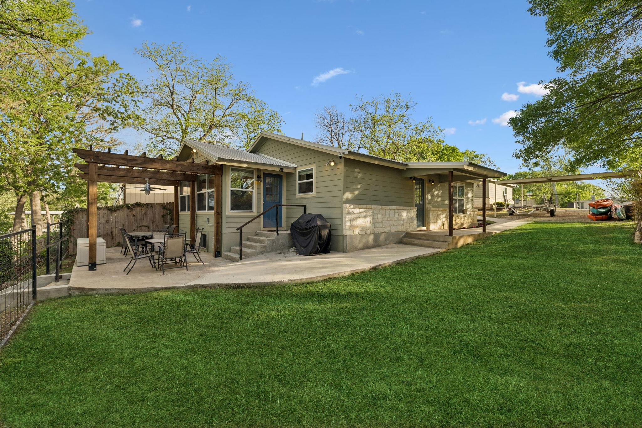 230 Lee St, Seguin, TX 78155