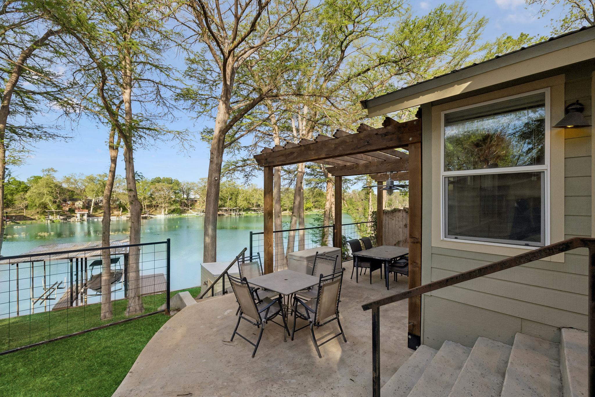 230 Lee St, Seguin, TX 78155