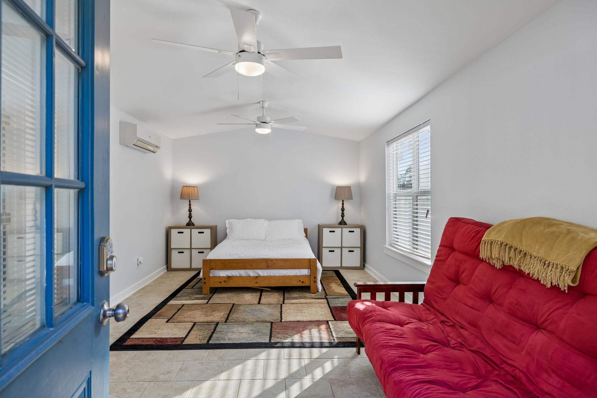 230 Lee St, Seguin, TX 78155