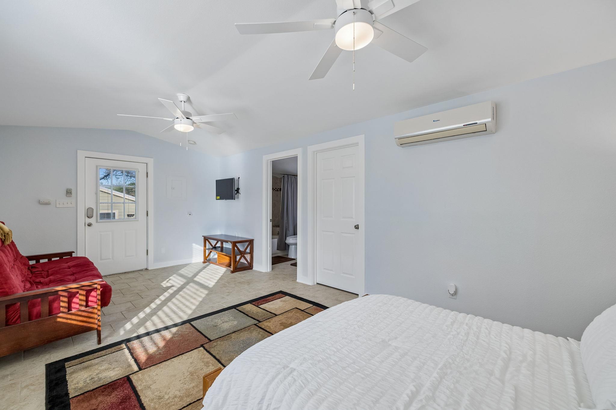 230 Lee St, Seguin, TX 78155