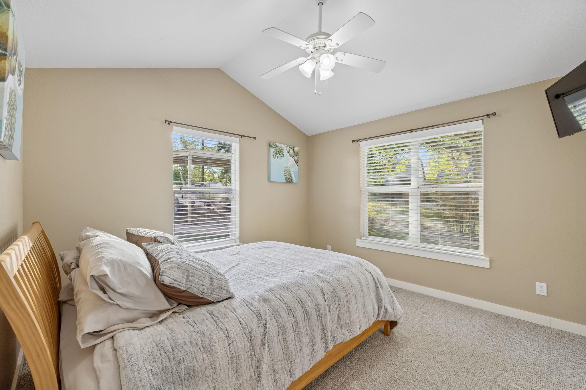 230 Lee St, Seguin, TX 78155