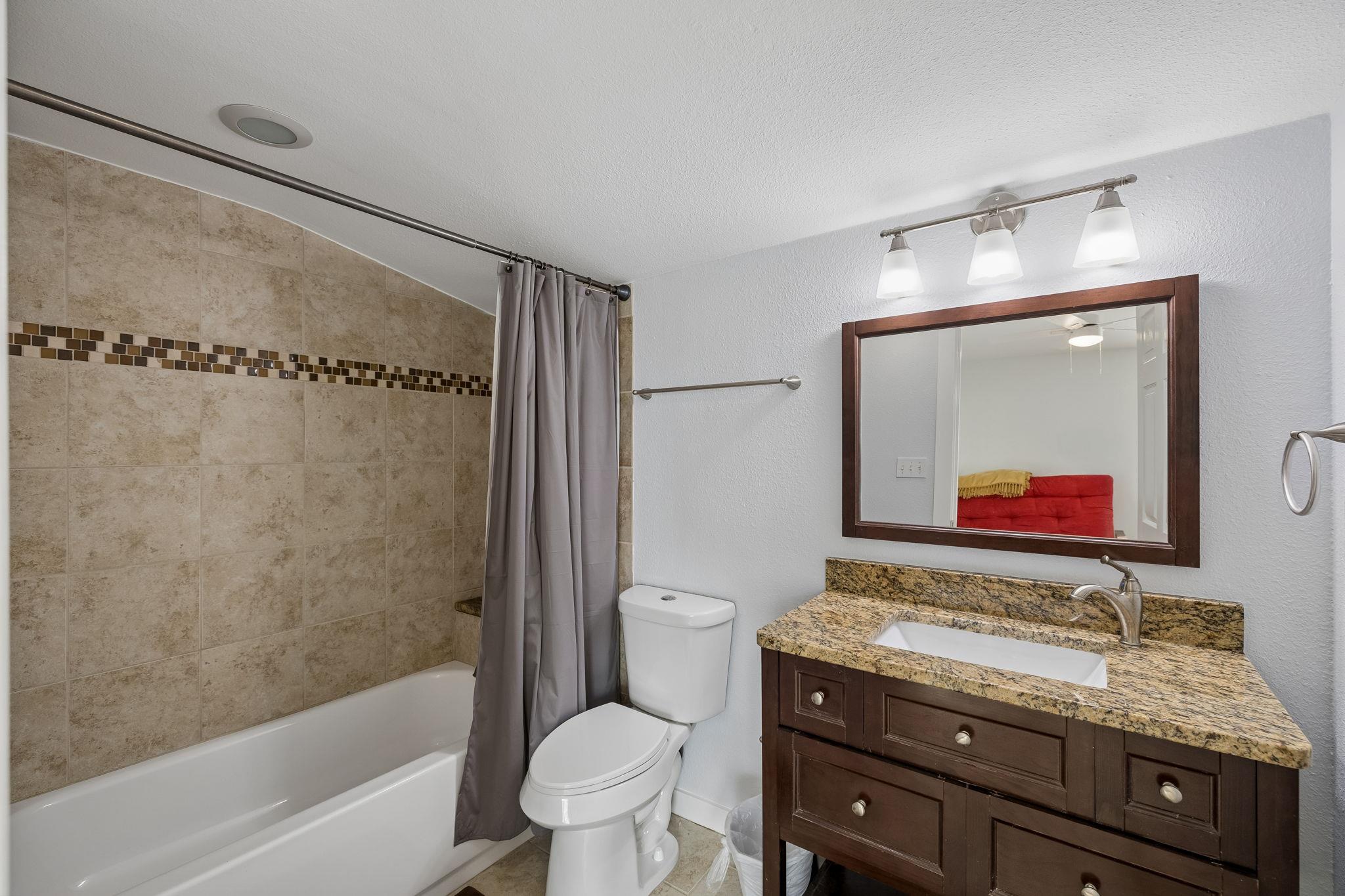 230 Lee St, Seguin, TX 78155