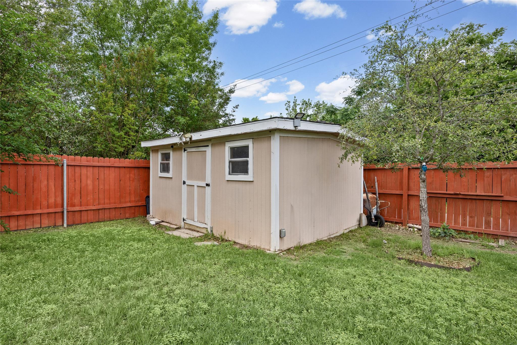 800 Windsor Hills Dr, Pflugerville, TX 78660