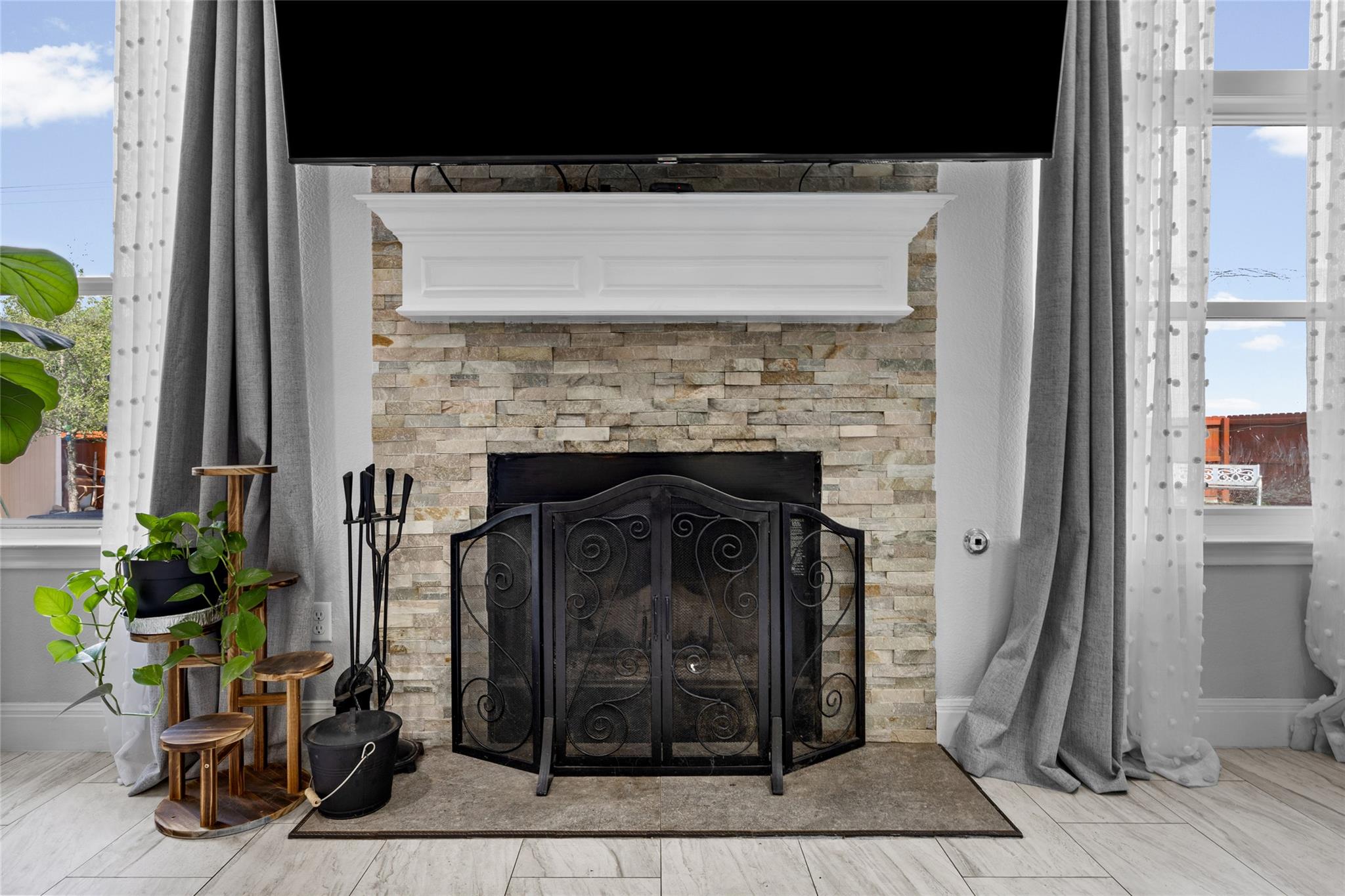 800 Windsor Hills Dr, Pflugerville, TX 78660