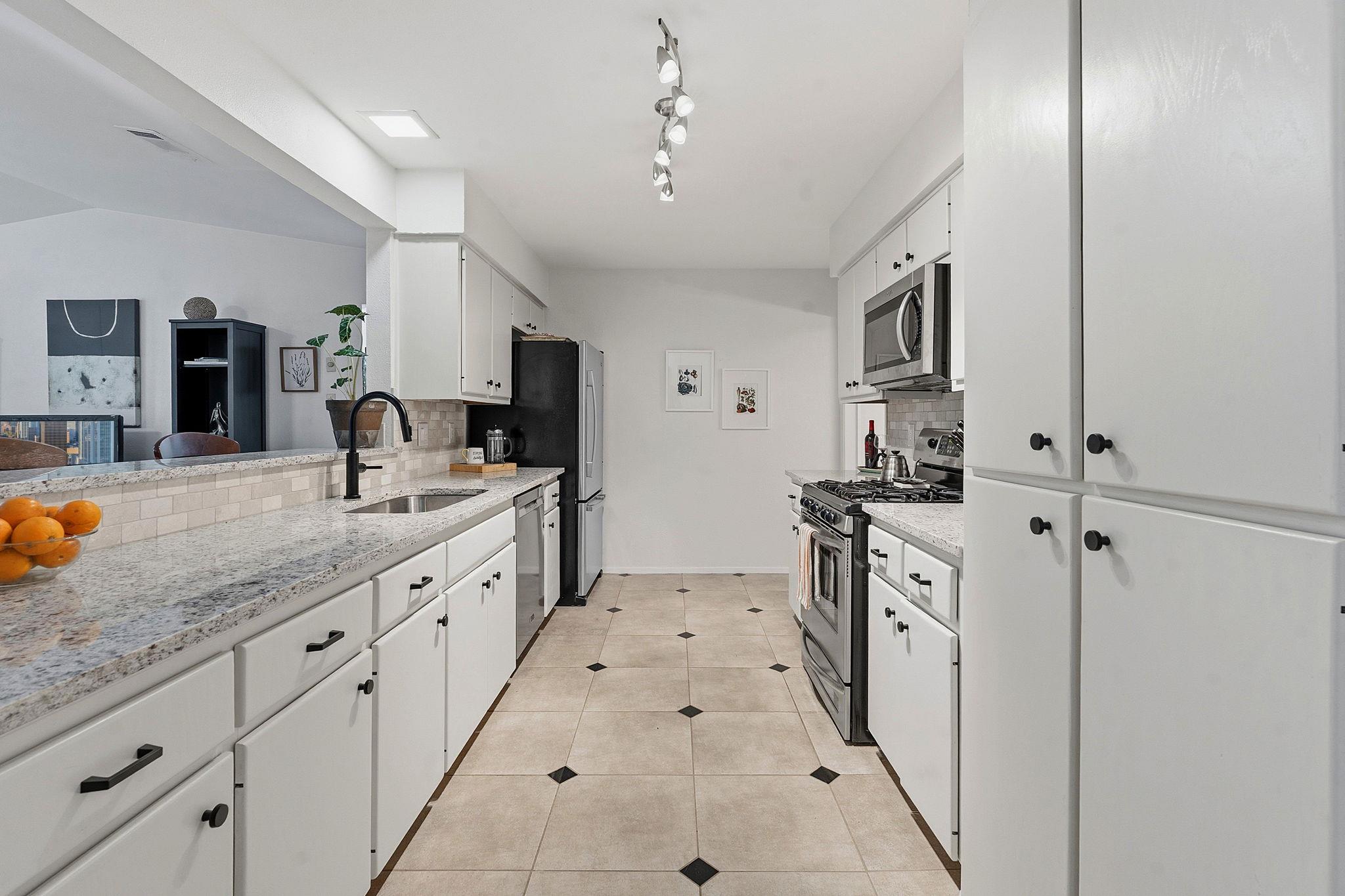 2405 Stone River Dr, Austin, TX 78745