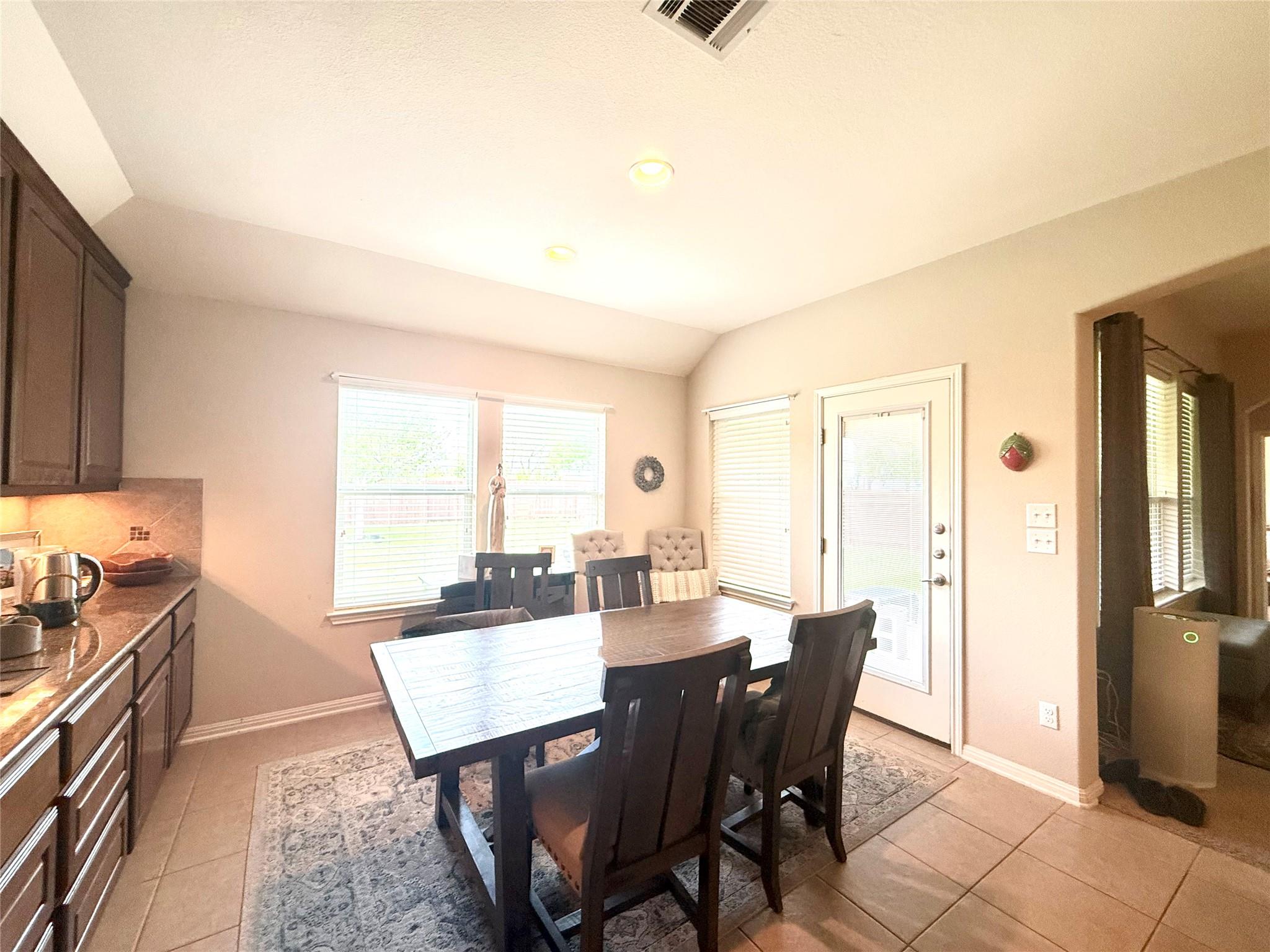 2108 Asbury Park Dr, Round Rock, TX 78665