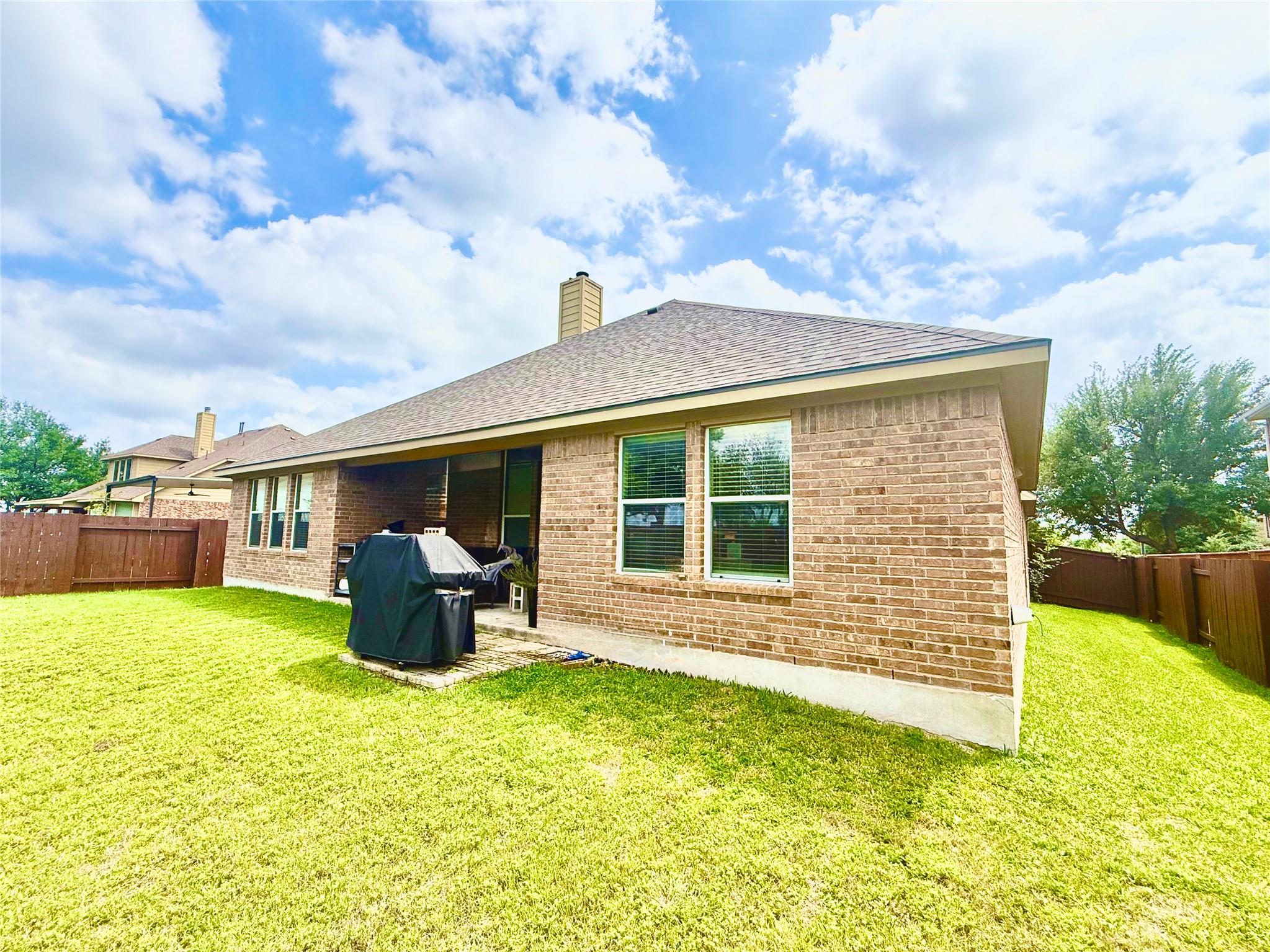 2108 Asbury Park Dr, Round Rock, TX 78665