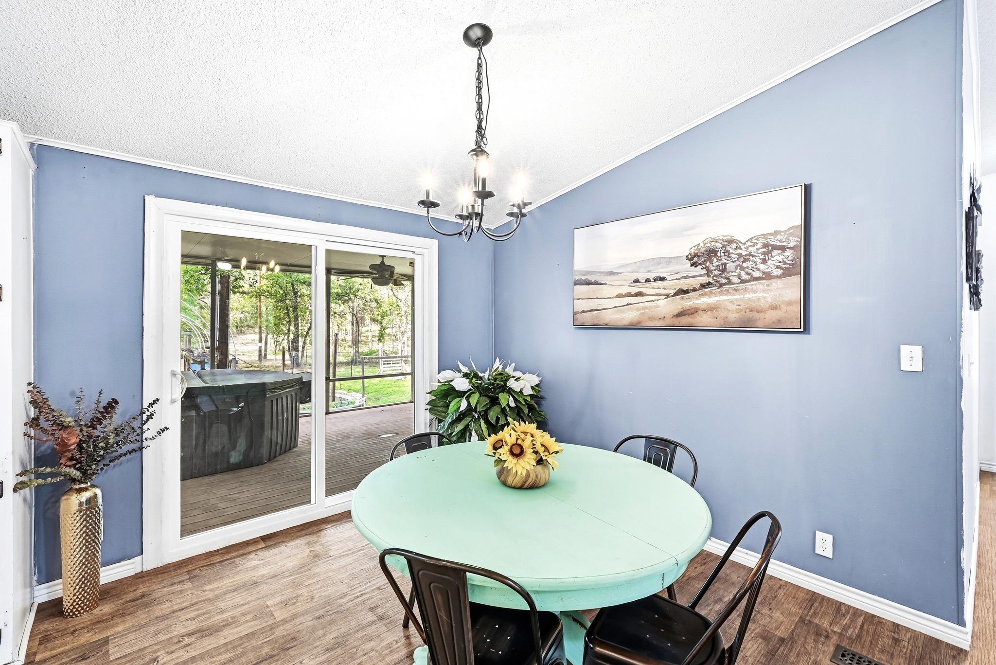 124 Coyote Ln, Elgin, TX 78621