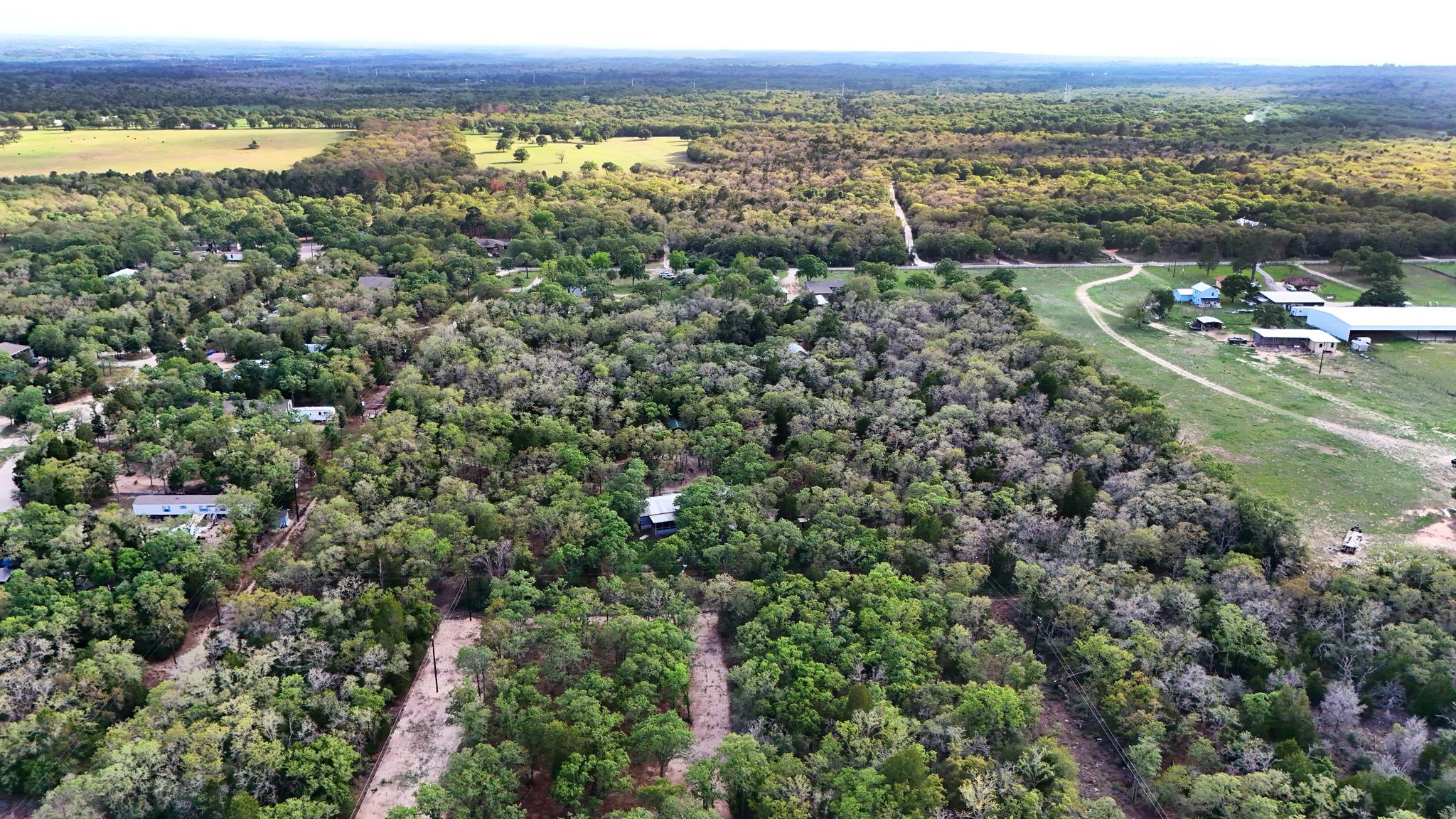 124 Coyote Ln, Elgin, TX 78621