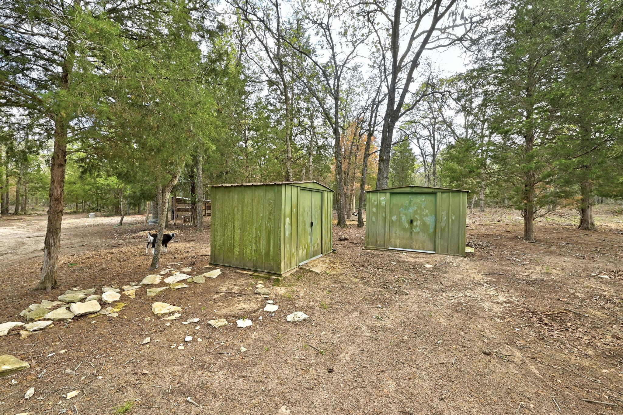 124 Coyote Ln, Elgin, TX 78621