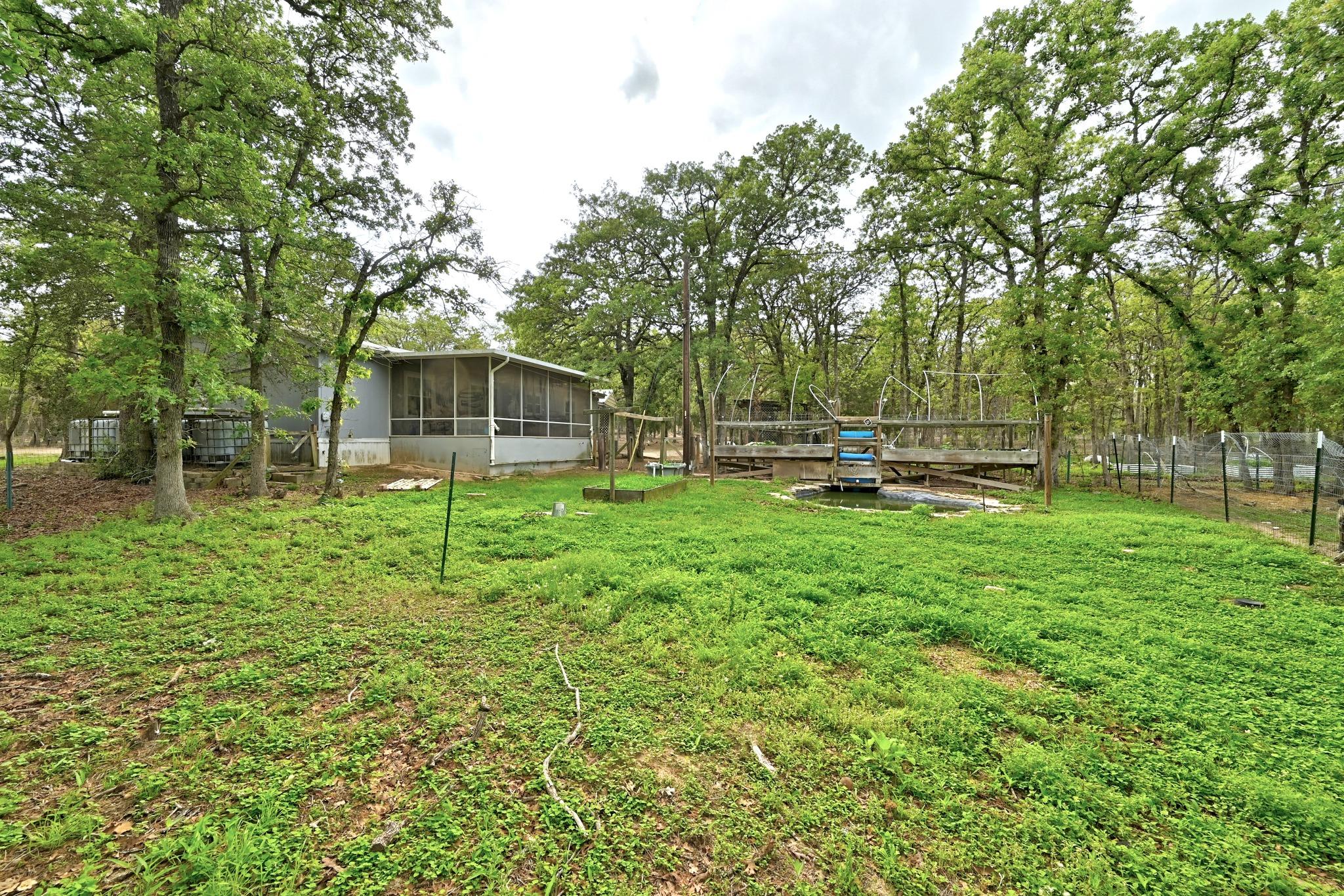 124 Coyote Ln, Elgin, TX 78621