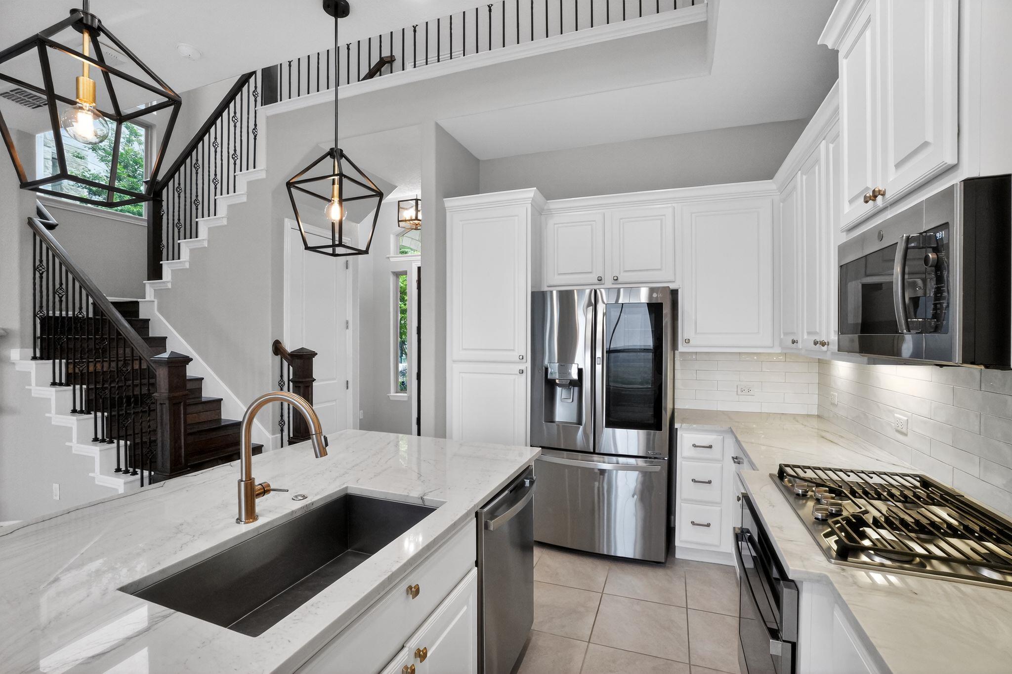 104 Cartwheel Bnd # 54, Austin, TX 78738