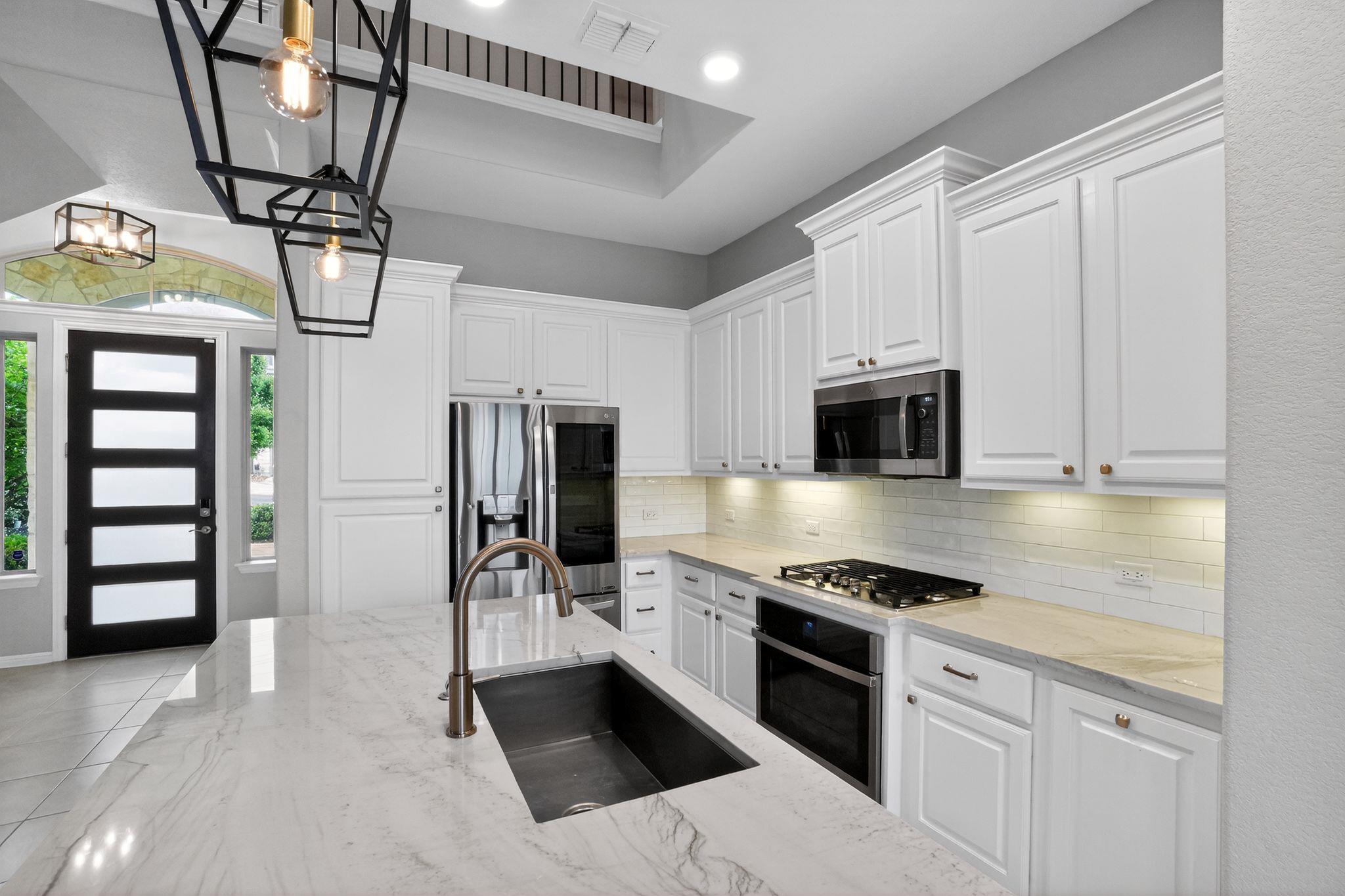 104 Cartwheel Bnd # 54, Austin, TX 78738