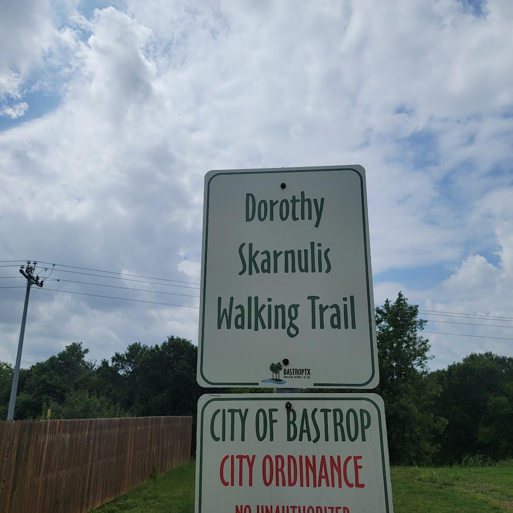 127 Trailside Ln, Bastrop, TX 78602