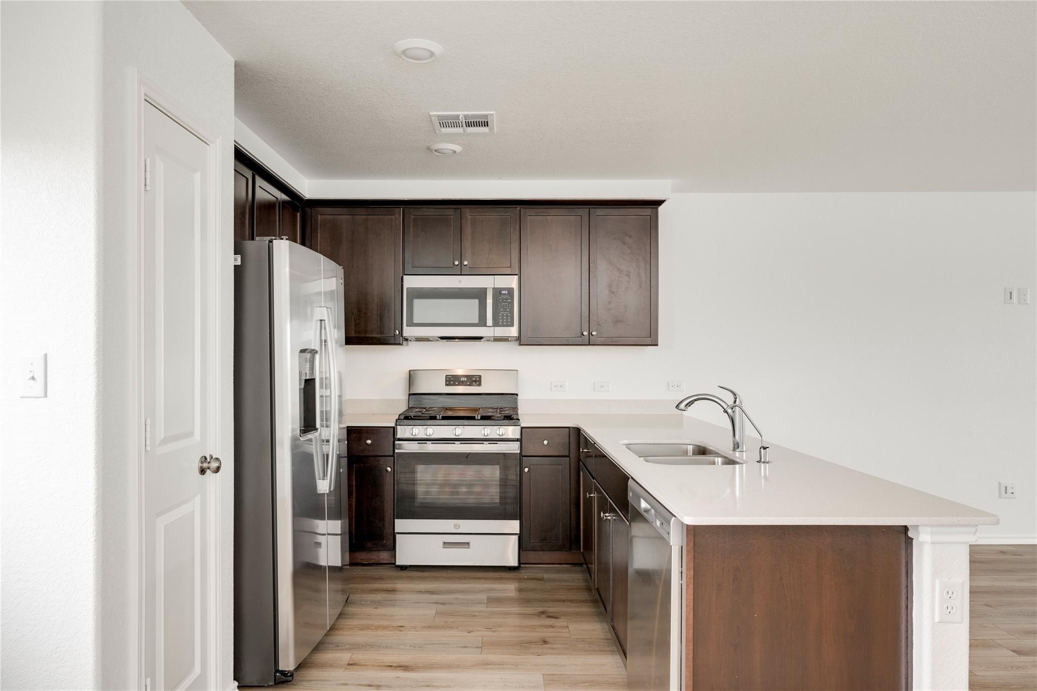 13520 Knights Branch Dr, Elgin, TX 78621