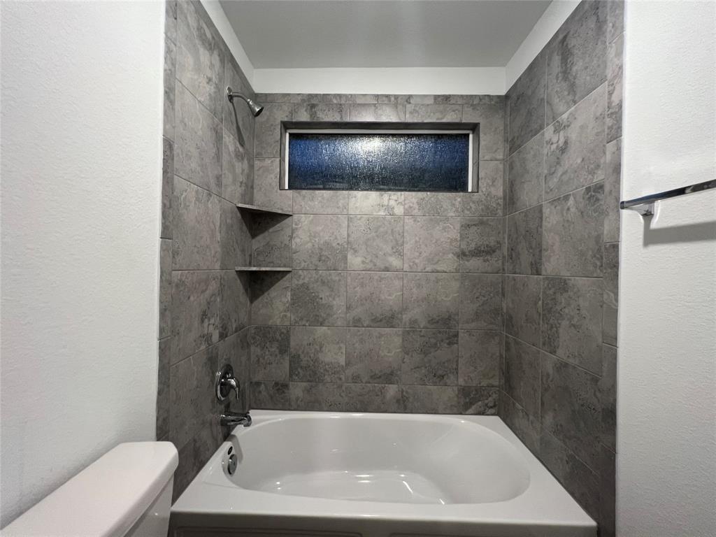 115 Vintage Dr, San Marcos, TX 78666