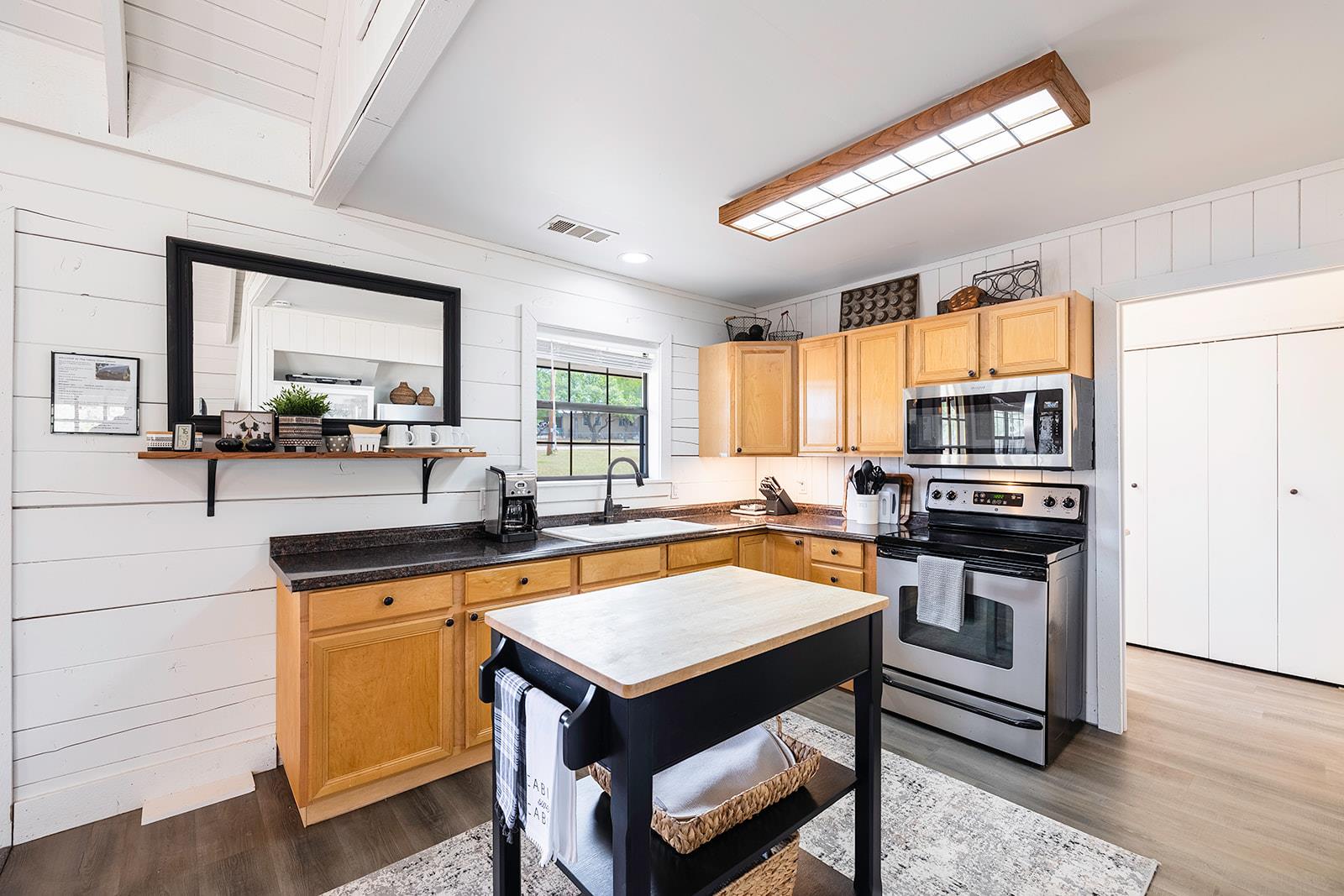 300 County Road 145, Burnet, TX 78611