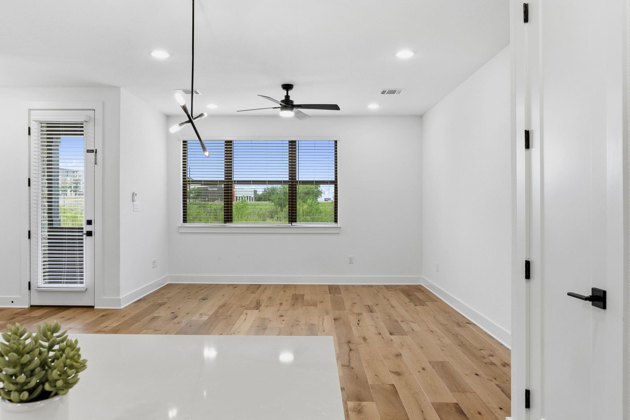 315 Holton Dr # 201, Austin, TX 78737