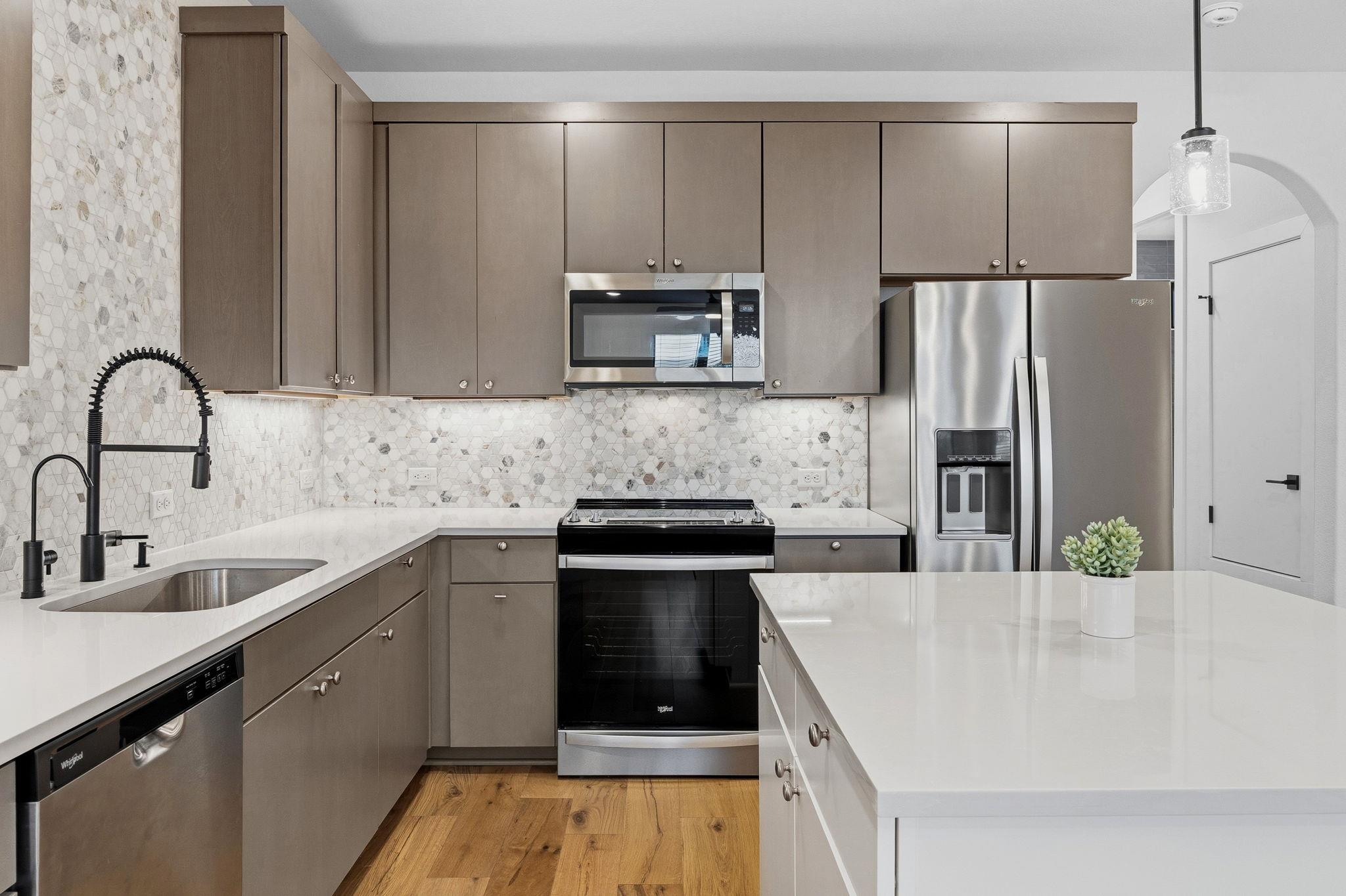 315 Holton Dr # 201, Austin, TX 78737